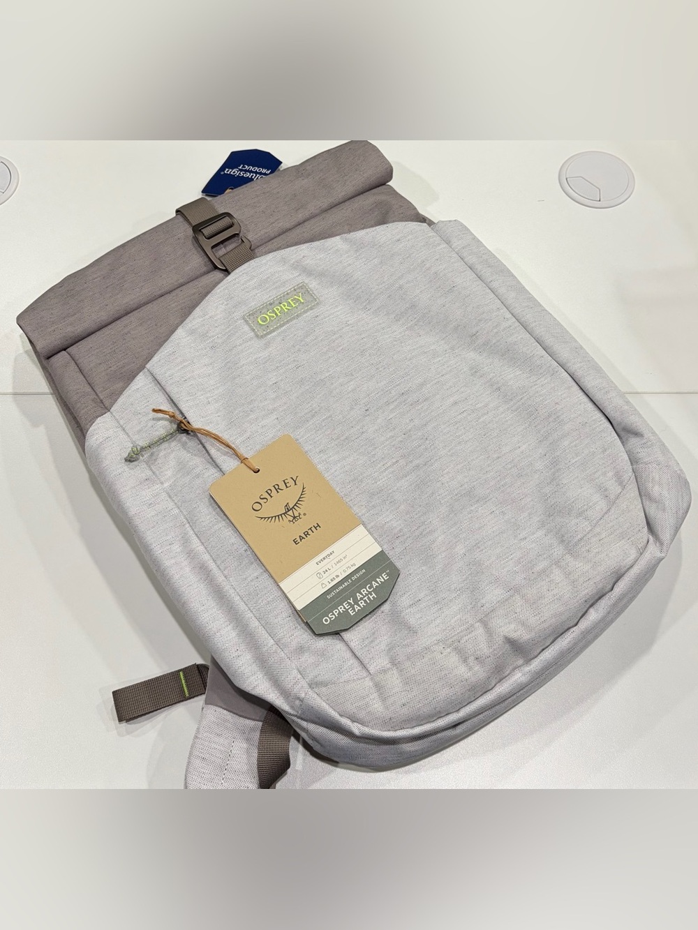 Osprey Adult Arcane Roll Top 24 L Travel Backpack Pack Bag Grey Earth NWT Hike